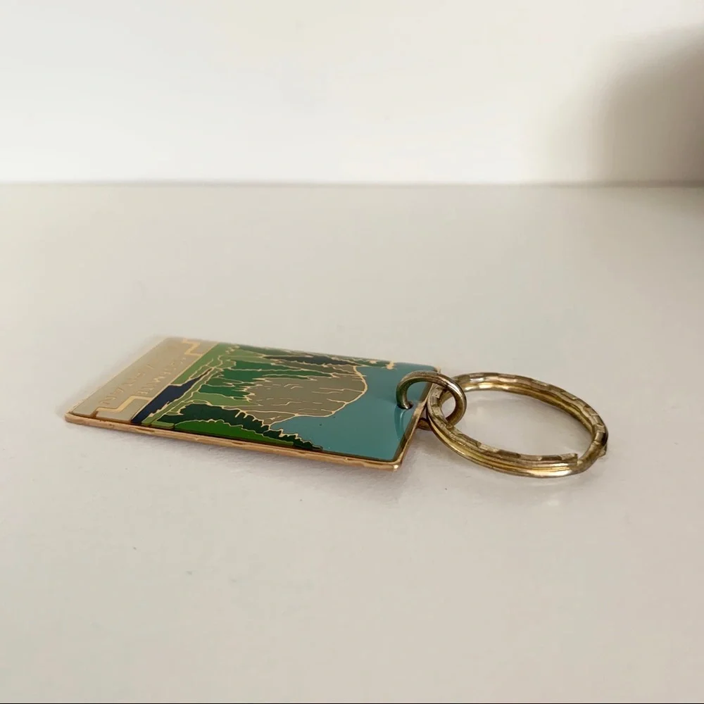 Vintage 90’s Yosemite key chain
